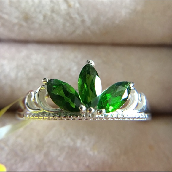 Jewelry - Russian Diopside Sterling Silver Ring .90 Carats